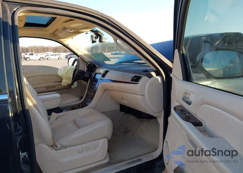 2007 Cadillac Escalade Standard z USA, uszkodzony, nr VIN 1GYFK63867R365436